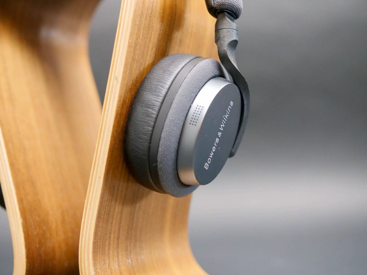 Bowers wilkins px5 discount test