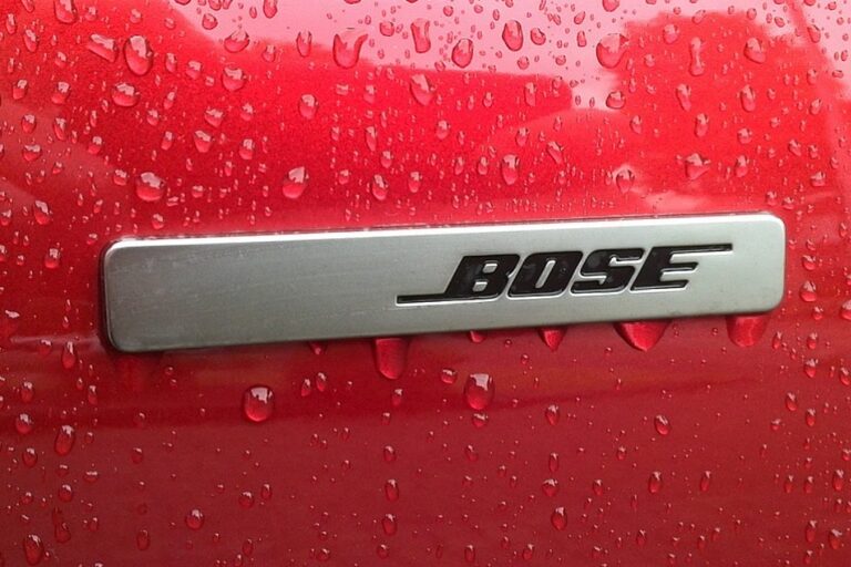 Bose sluit alle winkels in Europa, Noord-Amerika, Japan en Australië