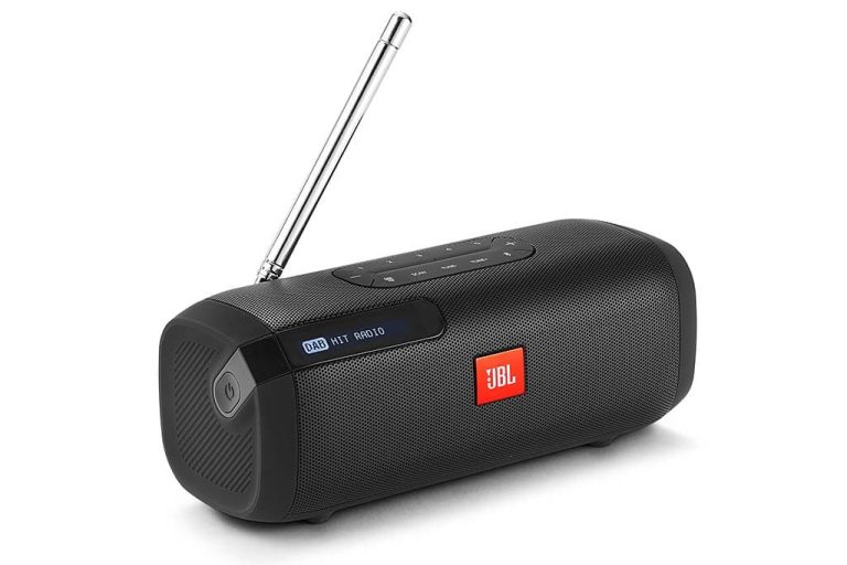 JBL lanceert portable speaker met radio functie