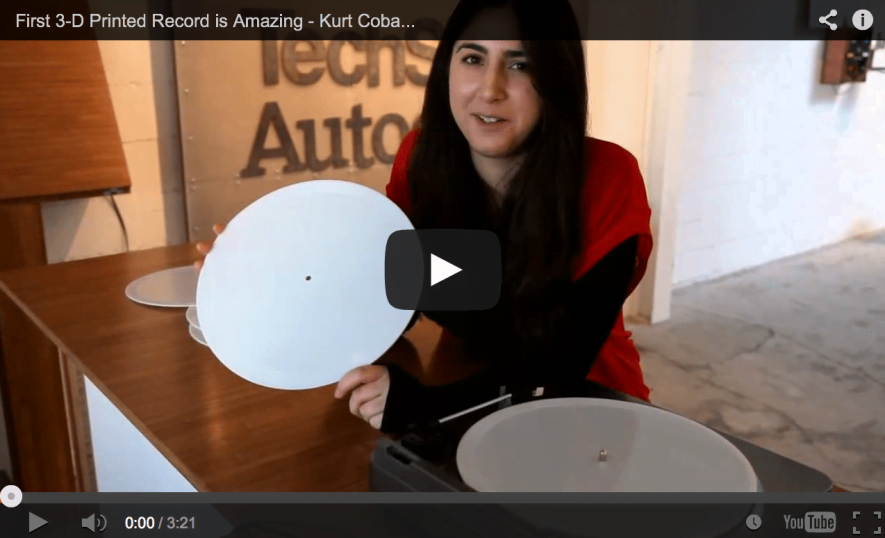 Amanda Ghassaei laat de 3D-LP zien
